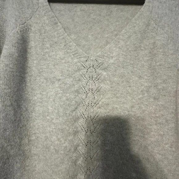 LC Lauren Conrad Gray Oversized V-Neck Sweater Size XL - Picture 3 of 8